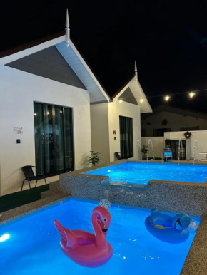 Dtamu Mama Roomstay Kerteh w Pool and Wifi